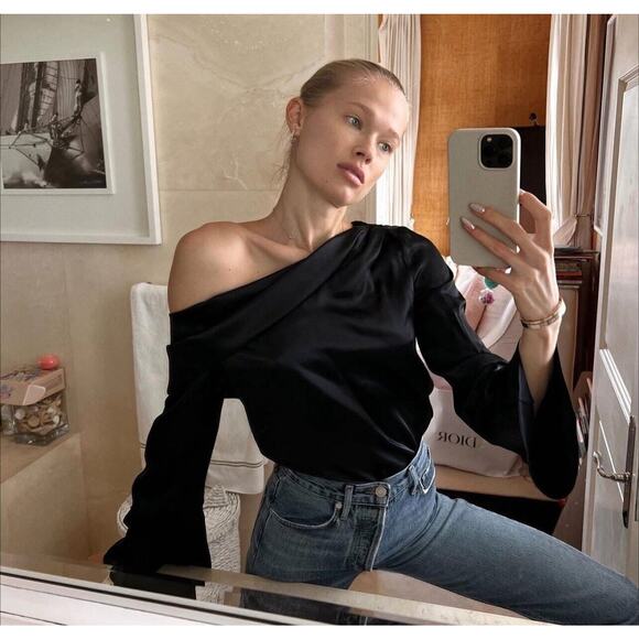 NWOT Valeria Silk Black Long Sleeve Off The Shoulder Top - Picture 2 of 5